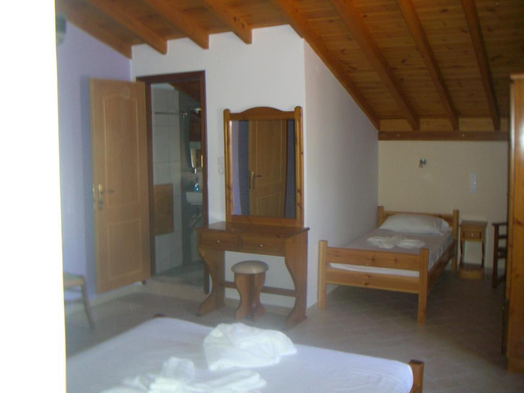 Blue Villa Panormos  Zimmer foto